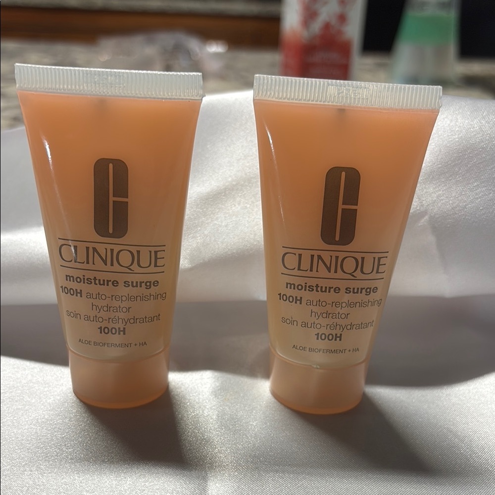 Clinique Moisture Surge 100H Hydrator Set in Peach